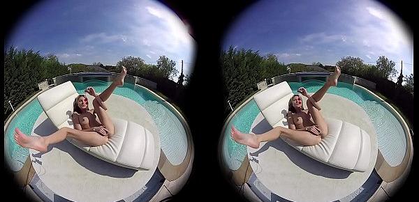  VirtualPornDesire - Gina Gerson Plays by the Pool 180 VR 60 FPS